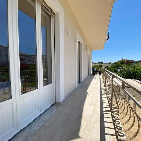 Maison Sciscì Bed & Breakfast *